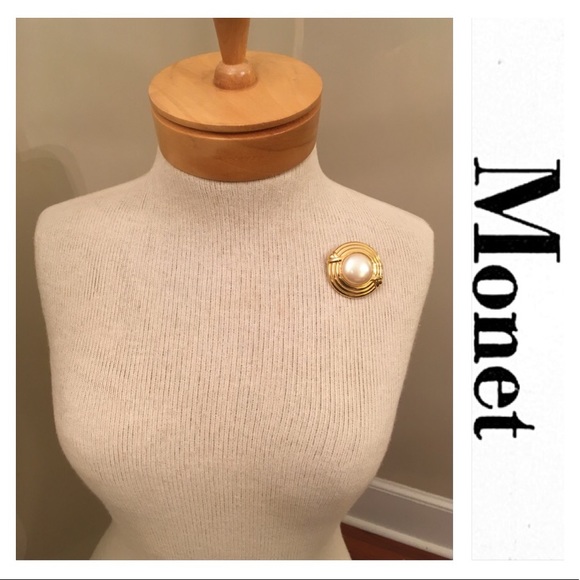 VTG MONET Goldtone Framed Pin Faux Pearl Center - Picture 8 of 15